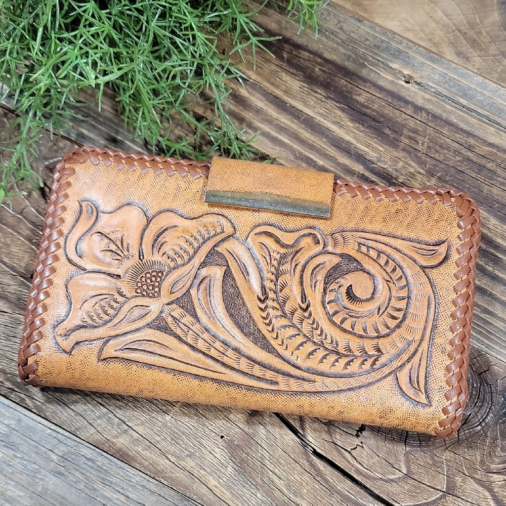 New Hand Tooled Bifold Wallet